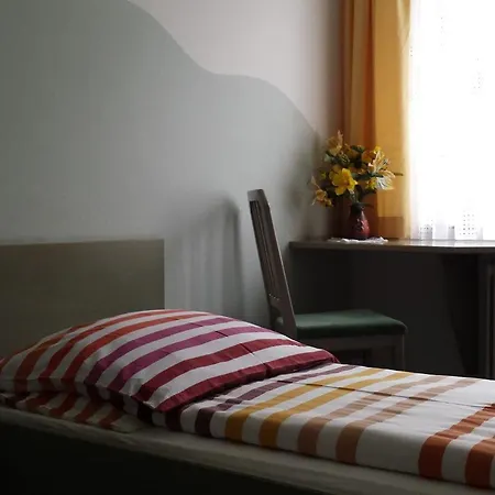 Marchtrenkerhof Hotel *