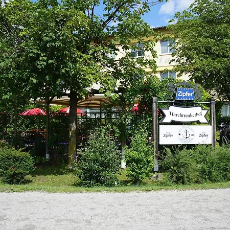 Hotel Marchtrenkerhof *
