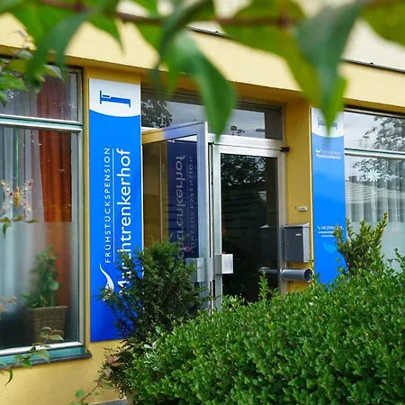 Marchtrenkerhof Hotel *